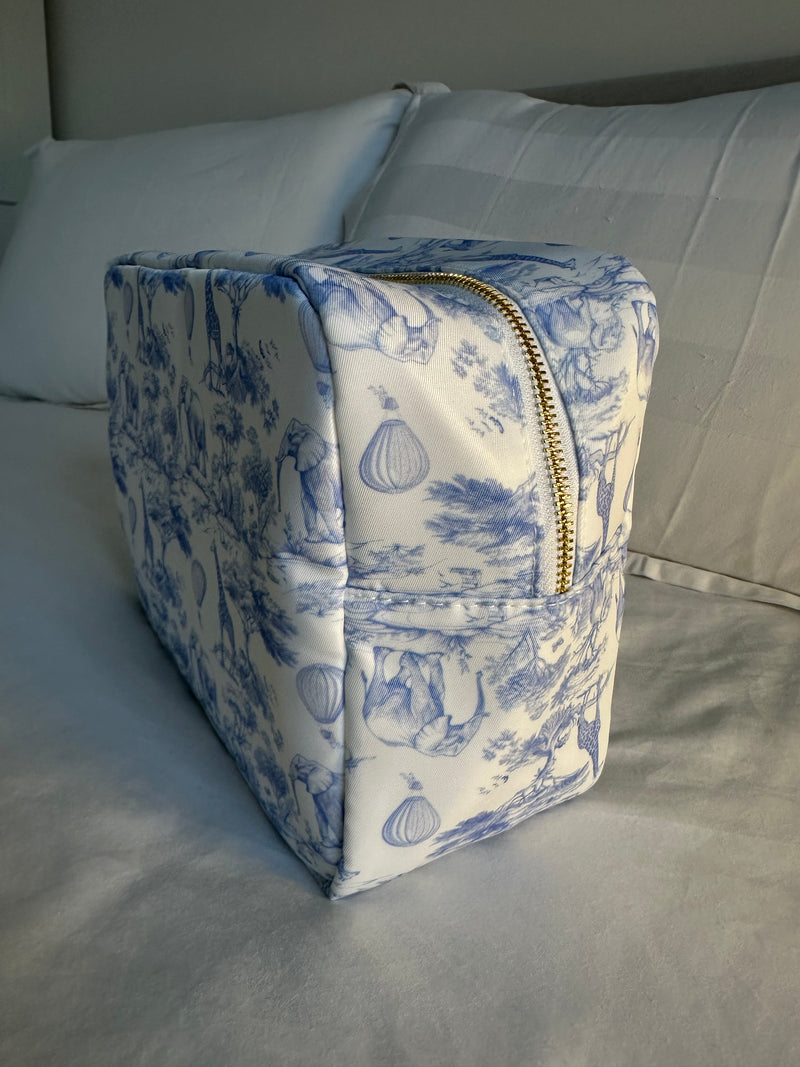 Blue Toile Chinoiserie Medium Nylon Pouch